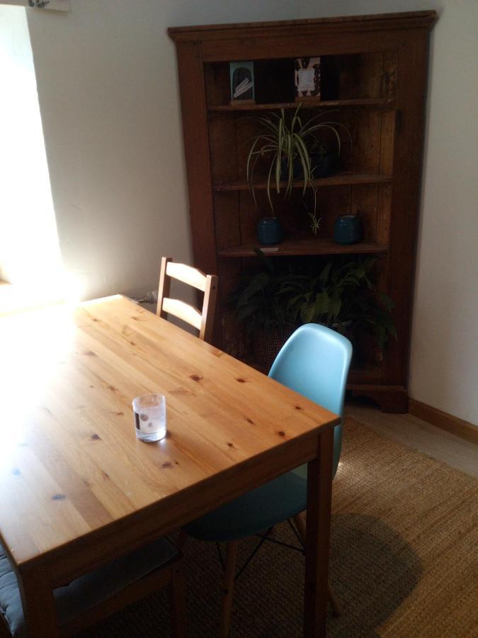 Celinie'S Guest House Gerin エクステリア 写真